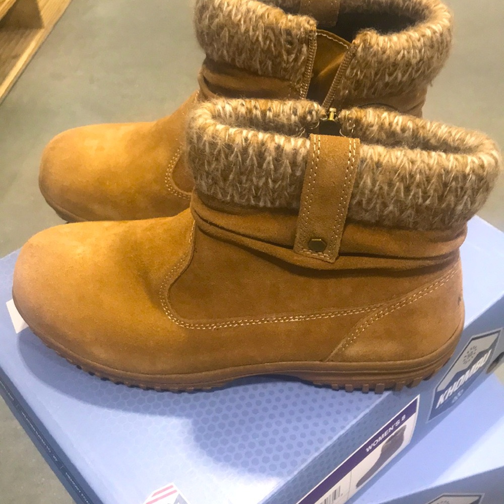Khombus Ladies' Laura All Weather Bootie size 8 - Picture 7 of 10